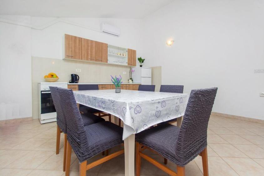 Apartman Belakusic 1 Grebastica Luaran gambar